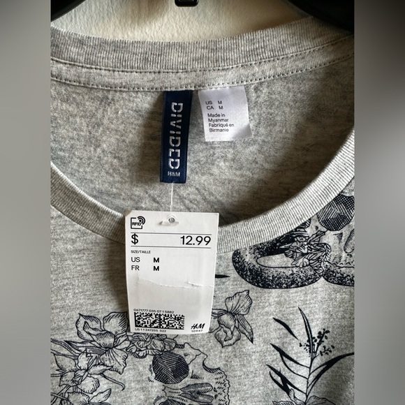 NWT NEVER WORN H&M T Shirt - Picture 2 of 3
